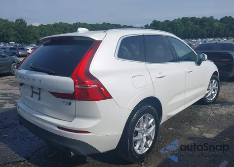 2018 Volvo Xc60 T5 Momentum z USA, uszkodzony, nr VIN LYV102RK1JB106272